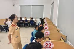 Nóng: Bộ Công an có thêm đề xuất mới về thi bằng lái xe, thí sinh không dễ 'qua cửa' như trước
